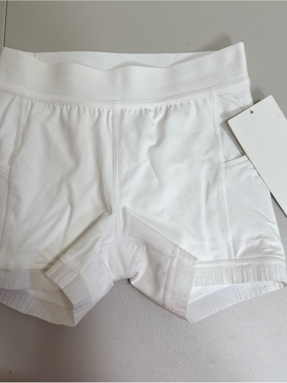 Lululemon morning match shorts 3.5 NWT size 2 white